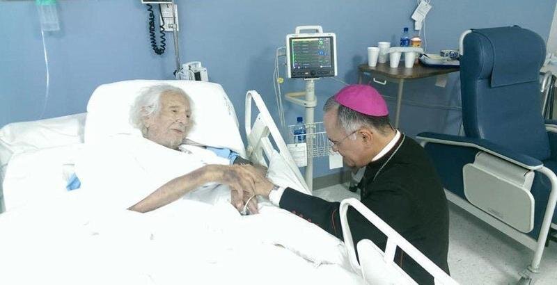  ernesto-caardenal-hospital-nuncio-nicaragua 