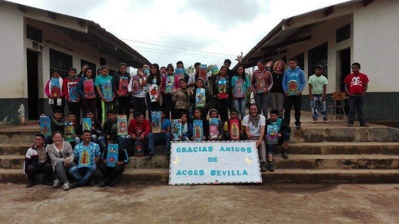  Necesitados dando gracias a Acoes Sevilla 