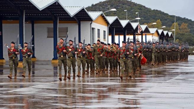  Parada militar en la base de Cerro Muriano (Córdoba) para despedir al contingente de la BRI X que se marcha a Letonia. 