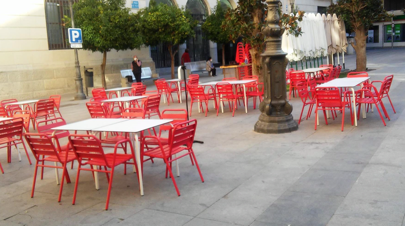  Terraza de un bar en el centro de Jaén. Imagen de archivo - EUROPA PRESS - Archivo 