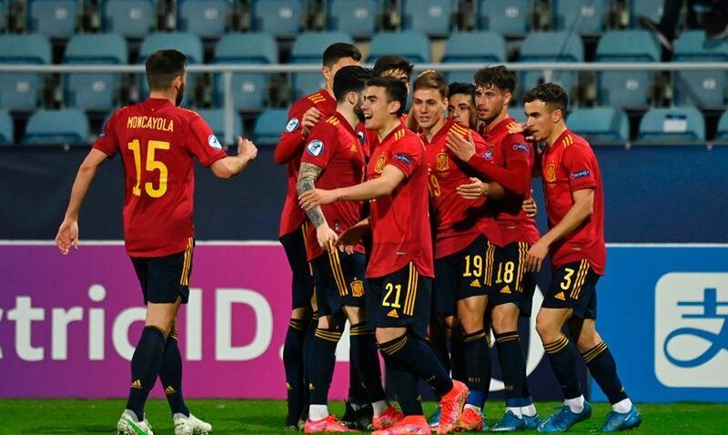  España sub 21 celebrando un gol de Dani Gómez - Selección Española de Fútbol 