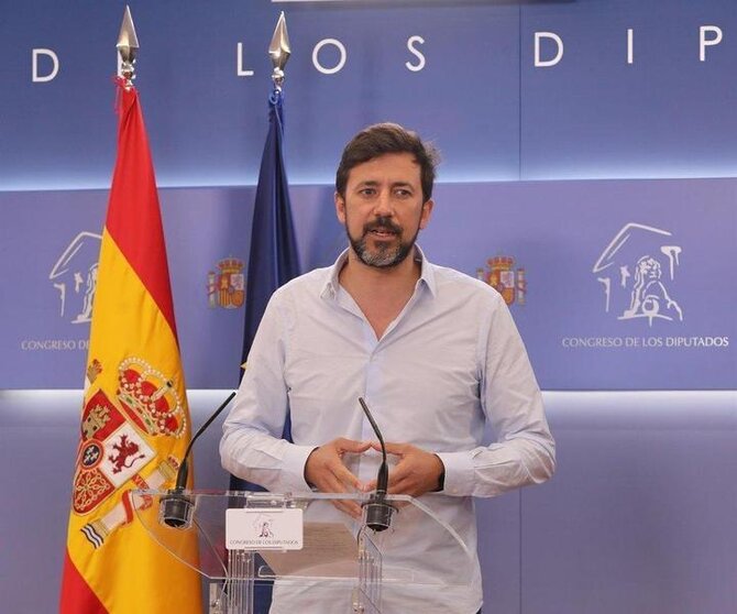  Archivo - El diputado de Unidas Podemos, Antón Gómez Reino - EUROPA PRESS/M.FERNÁNDEZ. POOL - Europa Press 