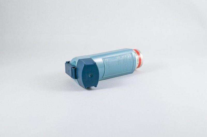  inhaler-2520472_1920 