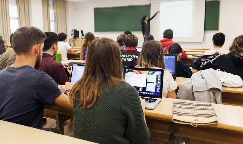  Estudiante de grado UPO 