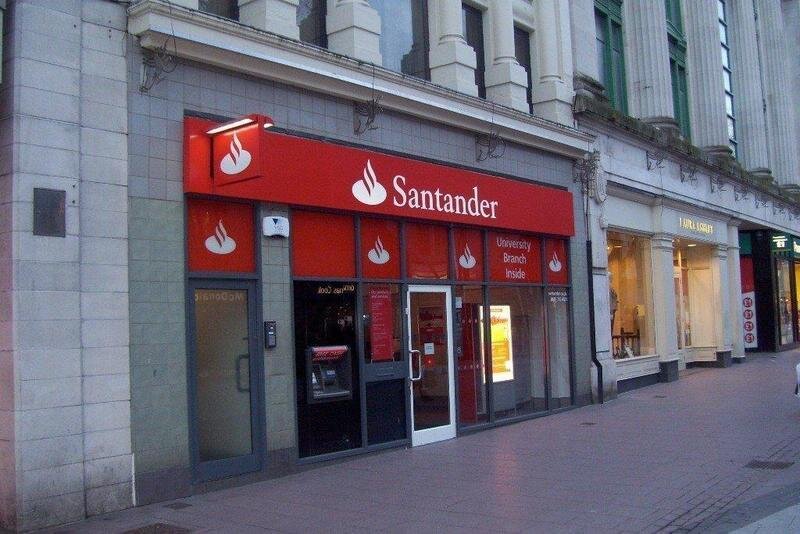  El-Banco-Santander-ya-utiliza-los-activos-del-Popular 