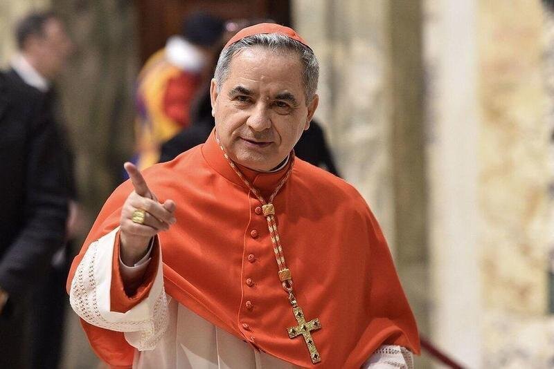  Cardenal Angelo Becciu 