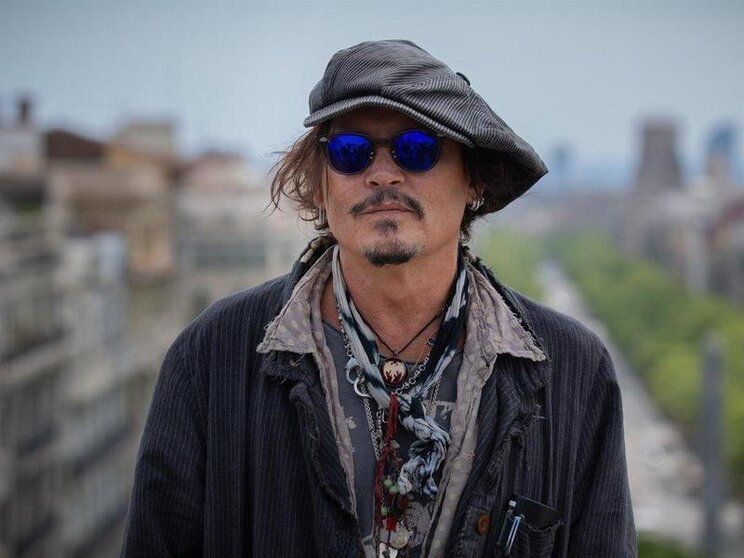  El actor Johnny Depp posa después de la rueda de prensa de presentación de la película ‘El fotógrafo de Minamata' en la quinta edición del BCN Film Fest - DAVID ZORRAKINO / EUROPA PRESS 