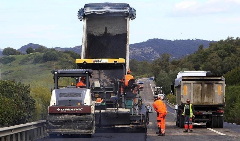 21/04/2021
La Consejera Marifran Carazo, visita las obras de actuacion de emergencia en diversos tramos de la A 381