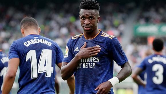 <p> Vinicius Jr tras el primer tanto contra el Elche </p>