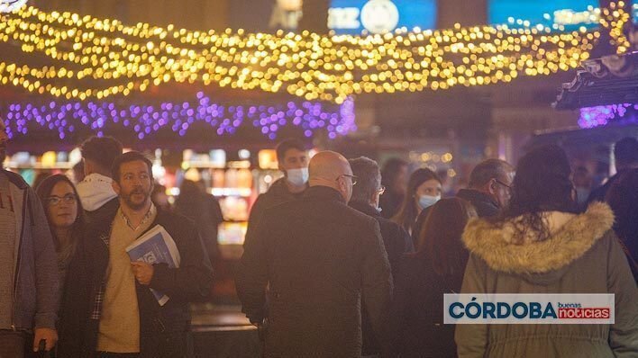 <p> Ambiente de navidad en zona centro | José León </p>