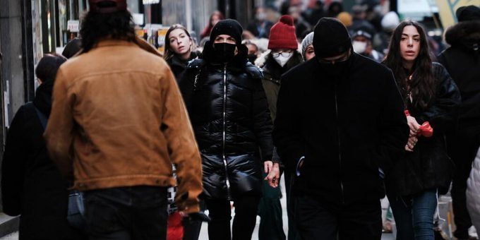 <p> La gobernadora de Nueva York implanta la obligatoriedad de mascarillas para espacios cerrados estas navidades. Fuente: Twitter </p>