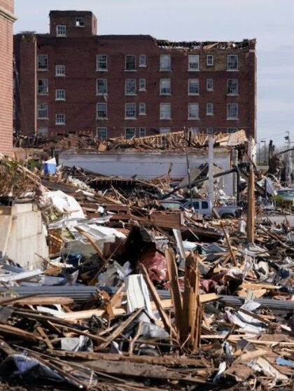 <p> tornado que arrasa kentucky </p>