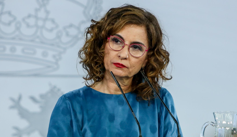 <p> La portavoz del Gobierno y ministra de Hacienda, Maria Jesús Montero, ofrece una rueda de prensa posterior a la reunión mantenida por el presidente del Gobierno, Pedro Sánchez, y el de la Generalitat catalana, Pere Aragonès, a 29 de junio de 2021. - Ricardo Rubio - Europa Press </p>