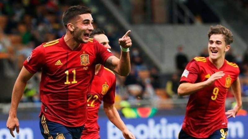 <p> Ferrán Torres celebrando el segundo gol de la Selección Española ante Italia </p>