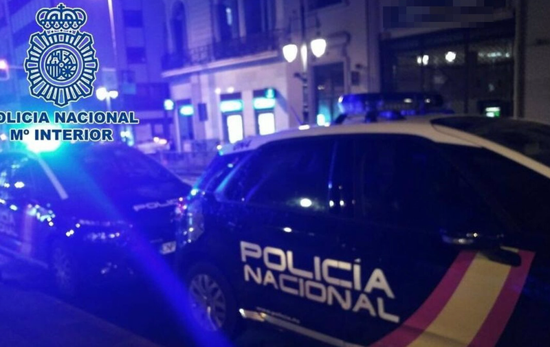 <p> Coches de la Policía Nacional - POLICÍA NACIONAL DE LA RIOJA </p>