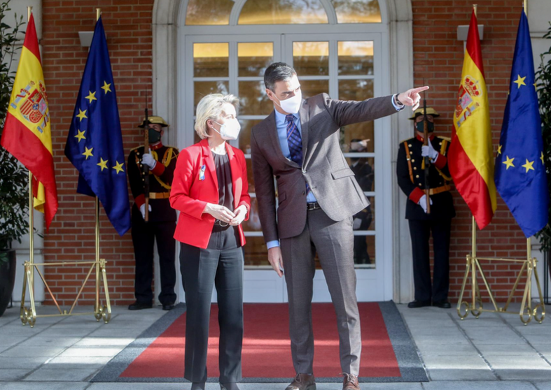 <p> La presidenta de la Comisión Europea, Ursula von der Leyen, se reúne con el presidente del Gobierno, Pedro Sánchez, en La Moncloa, a 5 de marzo de 2022, en Madrid (España). - Ricardo Rubio - Europa Press </p>