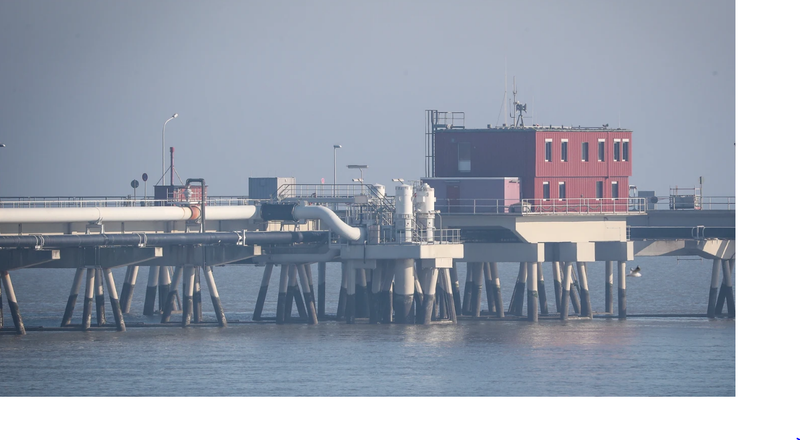 <p> Muelle del operador del oleoducto de crudo Nord West Oelleitung </p>