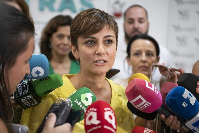 <p> La ministra de Política Territorial y portavoz del Gobierno, Isabel Rodríguez atiende a los medios de comunicación durante su visita a Ciudad Real, a 18 de agosto de 2022, en Ciudad Real, Castilla La Mancha, (España). - Eusebio García del Castillo - Europa Press </p>