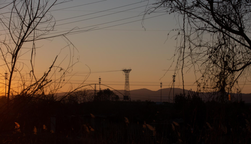 <p> Archivo - Un poste eléctrico, a 12 de enero de 2021, en Barcelona, Cataluña (España). - David Zorrakino - Europa Press - Archivo </p>