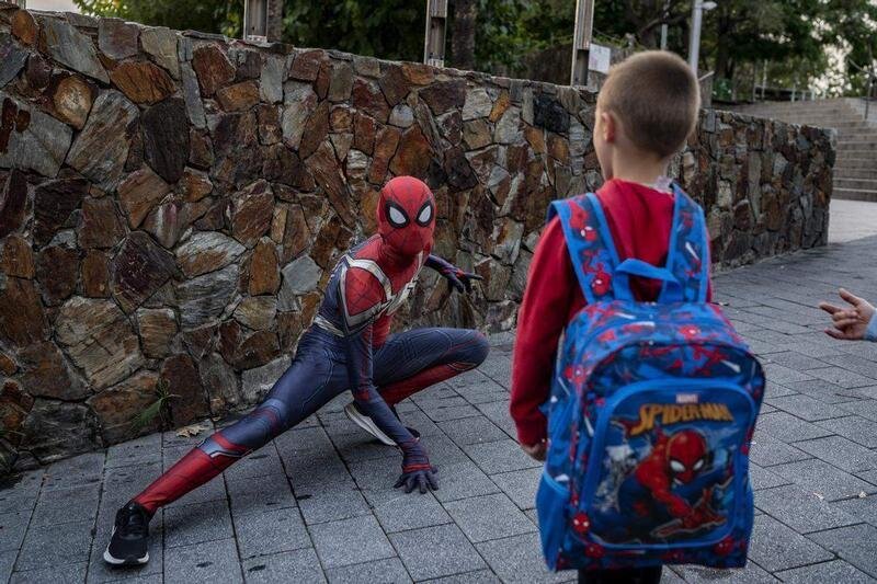 <p> El Spider-Man de Santa Coloma </p>