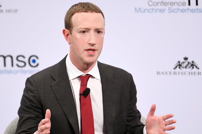 <p> Archivo - FILED - 15 February 2020, Bavaria, Munich: Mark Zuckerberg, Chairman of Facebook, speaks during the 56th Munich Security Conference. Facebook chief Mark Zuckerberg says the major social media companies should not position themselves as the gatek - Tobias Hase/dpa - Archivo </p>