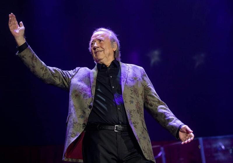  El cantautor barcelonés Joan Manuel Serrat en su último concierto de su gira de despedida de los escenarios, en el Palau Sant Jordi de Barcelona 