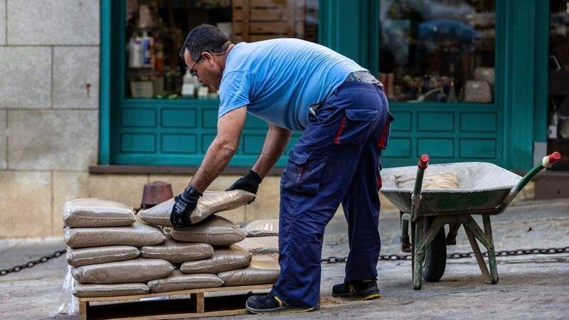  Obrero trabajando 