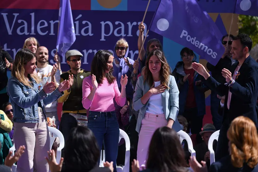  La candidata de Podemos a la Presidencia de la Comunidad de Madrid, Alejandra Jacinto; la ministra de Derechos Sociales, Ione Belarra; la ministra de Igualdad, Irene Montero; y el candidato de Podemos a la Alcaldía de Madrid, Roberto Sotomayor 