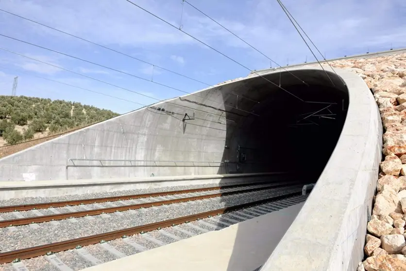  Túnel de Adif AV 