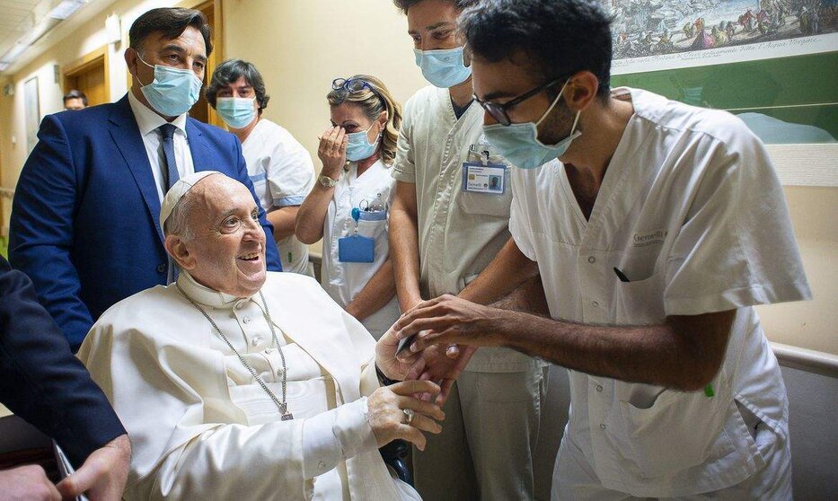  El Papa Francisco sale del hospital 