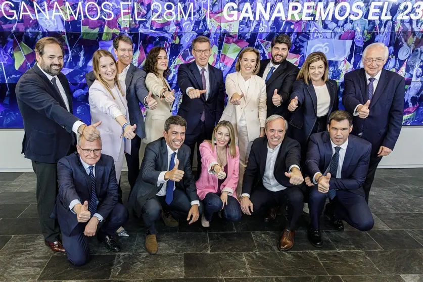  Foto de familia de los miembros del PP a su llegada a la Junta Directiva del PP 