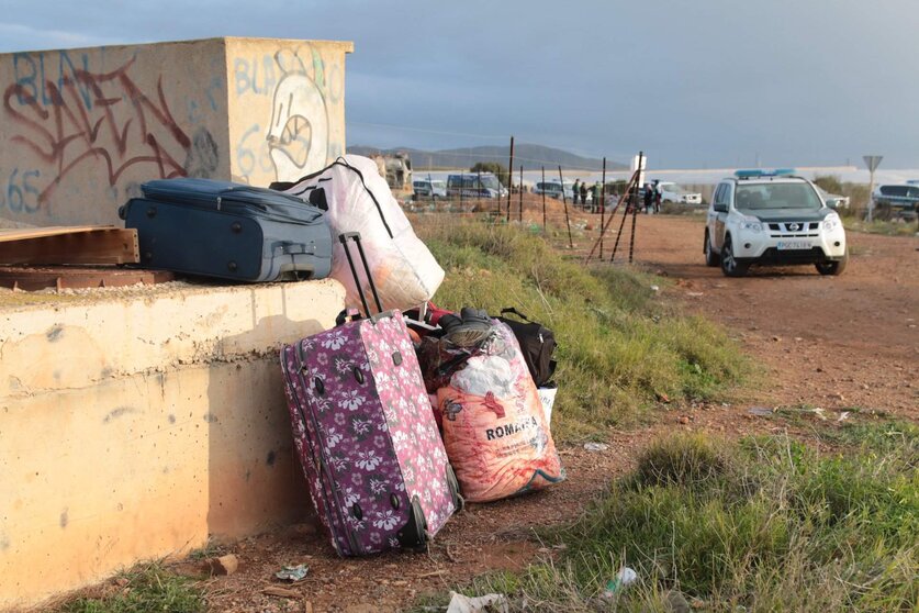  Enseres de los chabolistas tras abandonar el lugar a 30 de enero de 2023 en Níjar 