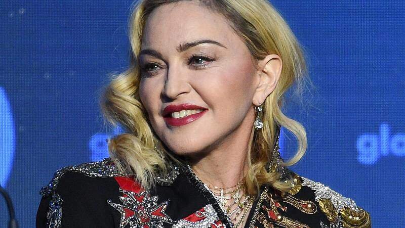  Madonna 