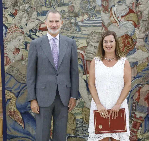 Felipe VI junto a la nueva Presidenta del Congreso, Armengol