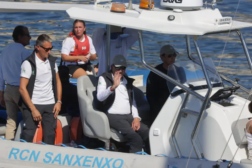  El Rey Emérito Juan Carlos sale a navegar en el segundo día de la 8ª Regata Rey Juan Carlos I El Corte Inglés Máster organizada por el Real Club Náutico de Sanxenxo a 30 de Septiembre de 2023 en Sanxenxo (España). - José Ramón Hernando - Europa Press 