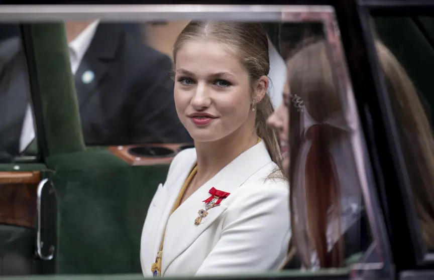  La Princesa Leonor durante el acto de jura de la Constitución ante las Cortes Generales - A. Pérez Meca - Europa Press 