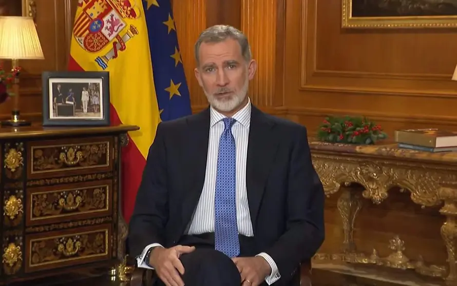  El Rey Felipe VI ofrece su tradicional discurso de Nochebuena desde Zarzuela, en Madrid (España) a 24 de diciembre de 2023. - RTVE 