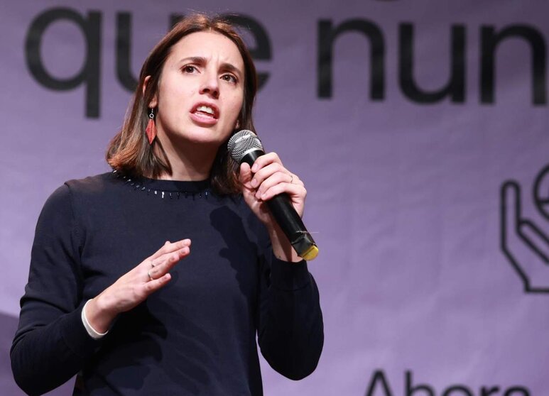  La ex ministra de Igualdad, Irene Montero, interviene en un acto público como aspirante a liderar la candidatura de Podemos a las elecciones europeas. A 25 de enero de 2024, en Sevilla (Andalucía, España). - Rocío Ruz - Europa Press 