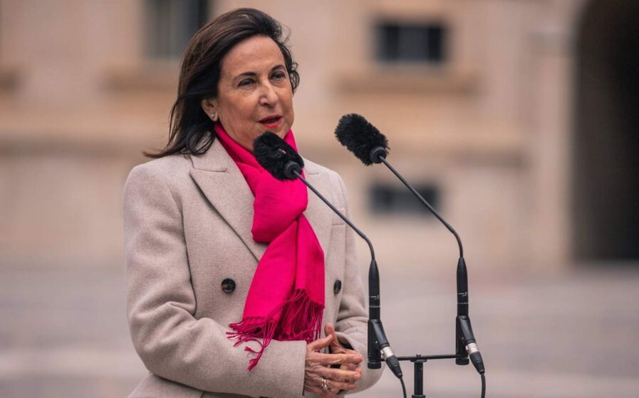  La ministra de Defensa, Margarita Robles, interviene durante el acto de homenaje a los caídos en la guerra de Ucrania, en la Academia de Infantería, a 24 de febrero de 2024, en Toledo, Castilla-La Mancha (España). - Juan Moreno - Europa Press 