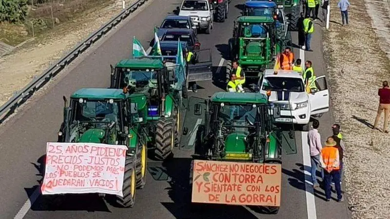  Tractorada Lucena - @dpa_andalucia 