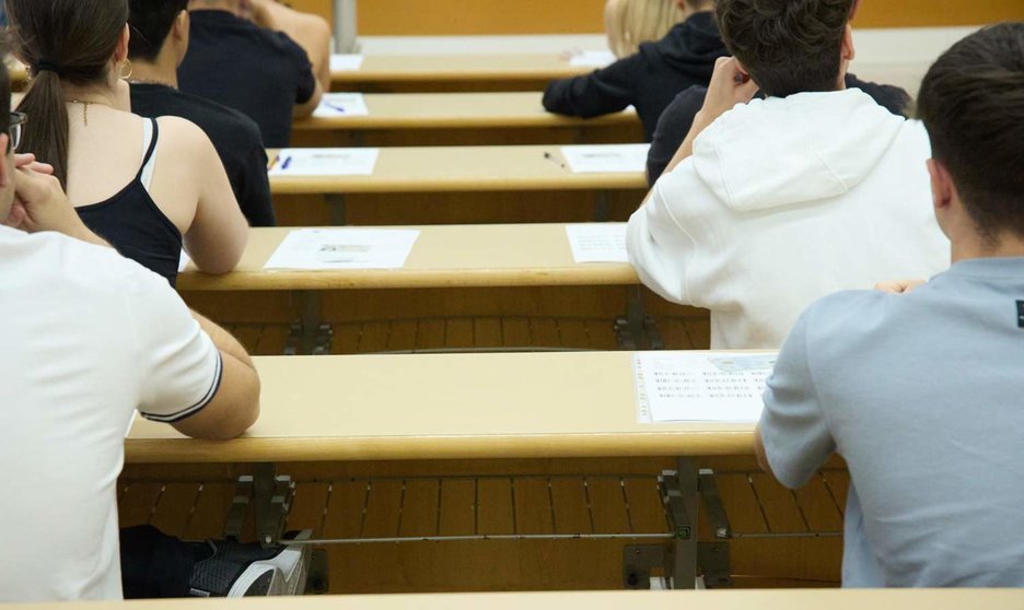  Alumnos en un aula al comienzo de un examen, el primer día de la Evaluación de Acceso a la Universidad (EvAU), en la Politécnica de la Universidad de Alcalá de Henares (Madrid) - Jesús Hellín - Europa Press 