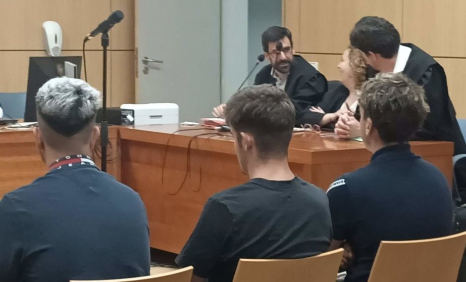  Los tres acusados en el banquillo en la Audiencia de València - EUROPA PRESS 