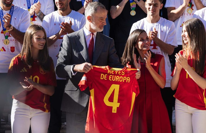  Los Reyes Felipe VI y Letizia; la Princesa Leonor y la Infanta Sofía reciben a la selección española de fútbol por la conquista de la Eurocopa de Alemania - Carlos Luján - Europa Press 