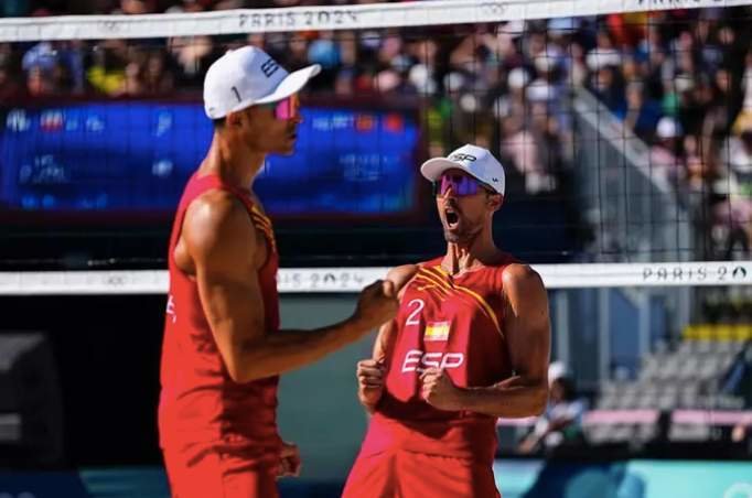  La pareja española Pablo Herrera y Adrián Gavira, en los octavos de final de los Juegos de París | EP 