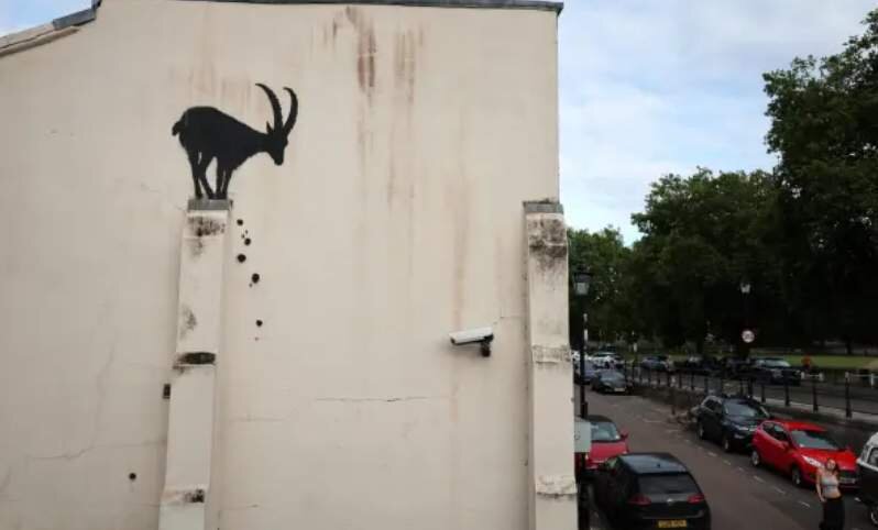  El cuarto grafiti con motivo animal de Bansky 