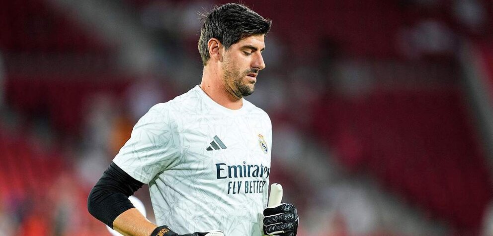  Thibaut Courtois en un entrenamiento con el Real Madrid | RTVE 