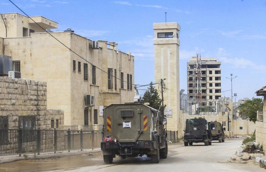  Militares israelíes durante la operación en Yenín - Nasser Ishtayeh/SOPA Images via / DPA | EP 