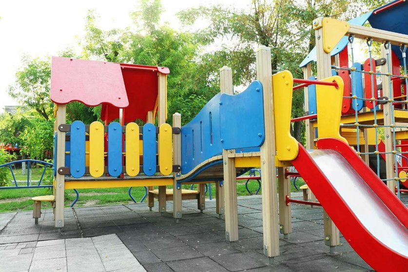  Parque infantil (ENAC) 