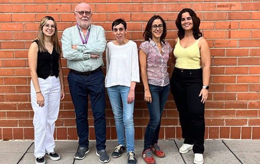  De izquierda a derecha, Ariadna Vila-Planas, Marçal Pastor-Anglada, Montserrat Terrazas, Sandra Pérez-Torras y Aida Mata-Ventosa. - UNIVERSITAT DE BARCELONA 