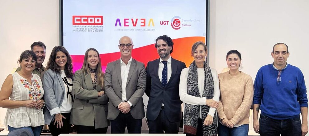  De izquierda a derecha: Ana Martínez, César Chaves y Cristina Bermejo (CCOO), Natalia infantes (Broseta), César González (AEVEA), Alberto Fernández (Broseta), Beatriz González-Quevedo (AEVEA), Carolina Martín y Rubén García (UGT). - AEVEA 